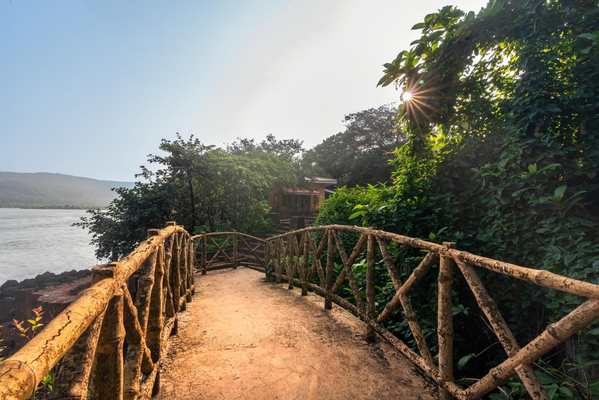 Saffronstays Athaang, Dapoli Ānjarle 외부 사진